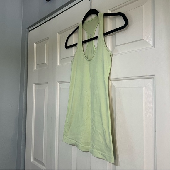 Lululemon Bundle Lot *Flawed* Size 2 Black Stride Jacket and Light Green Tank - Picture 16 of 16